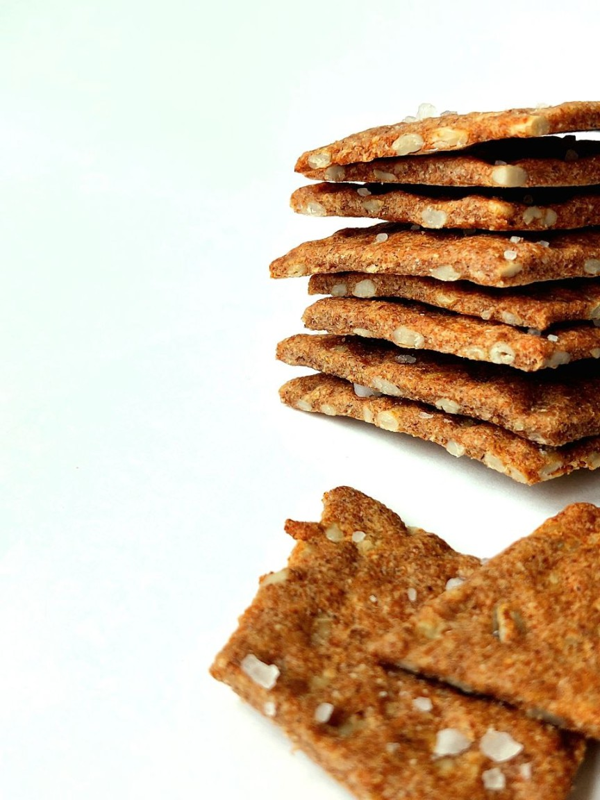 Ржаные криспы с семенами подсолнуха фото 2